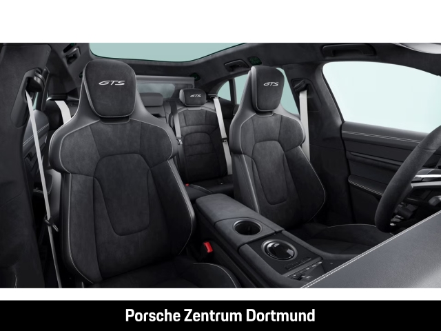 Porsche Taycan GTS Sport Turismo porscheracinggreen