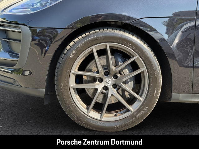 Porsche Macan T