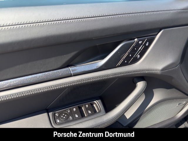 Porsche Taycan 4S BOSE Abstandstempostat Panorama HUD
