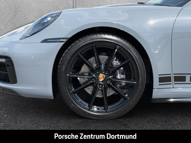 Porsche 992 (911) Carrera