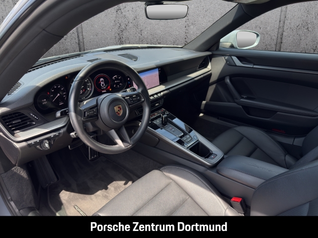Porsche 992 (911) Carrera
