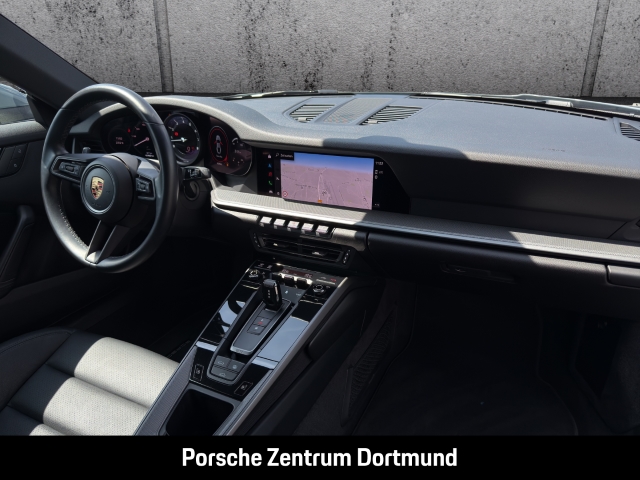 Porsche 992 (911) Carrera