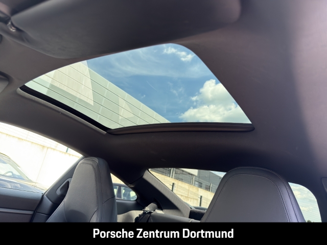 Porsche 992 (911) Carrera