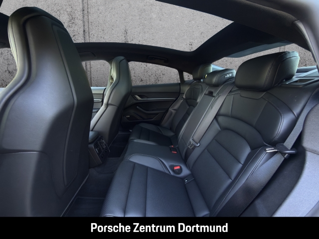 Porsche Taycan BOSE Sportabgas Panorama Abstandstempostat
