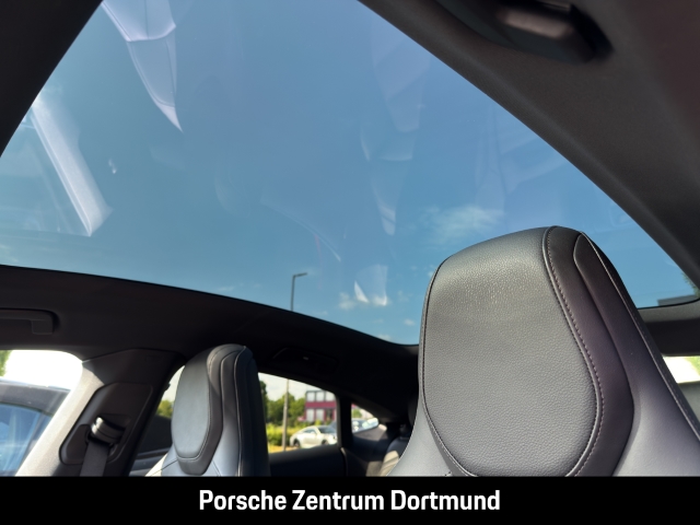Porsche Taycan BOSE Sportabgas Panorama Abstandstempostat