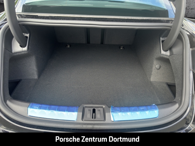 Porsche Taycan Black Edition Clubleder HA-Lenkung BOSE