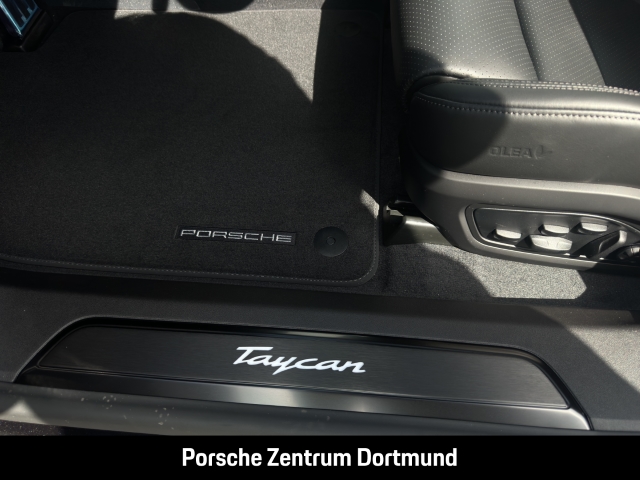 Porsche Taycan Black Edition Clubleder HA-Lenkung BOSE