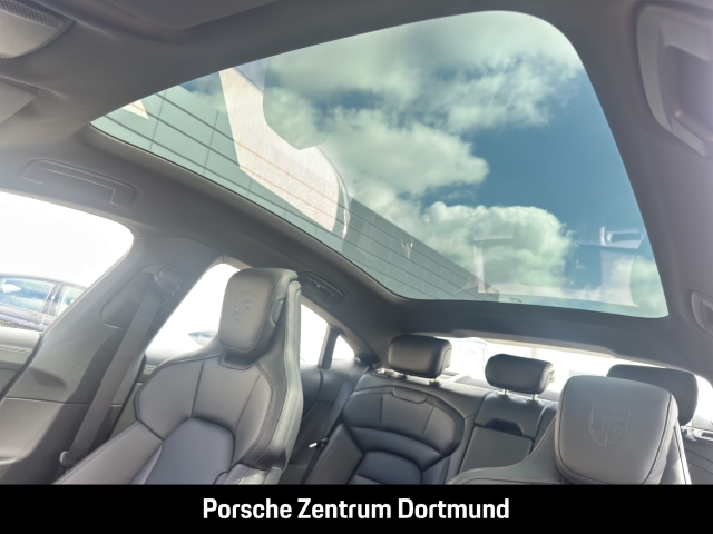 Porsche Taycan Black Edition Clubleder HA-Lenkung BOSE