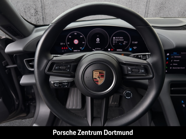 Porsche Taycan BOSE Panorama Abstandstempostat 20-Zoll