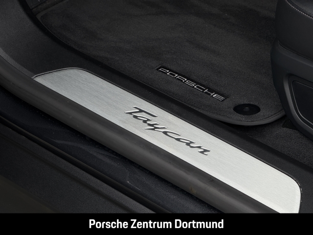 Porsche Taycan BOSE Panorama Abstandstempostat 20-Zoll