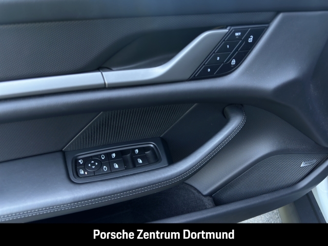 Porsche Taycan Sport Turismo BOSE Panorama InnoDrive