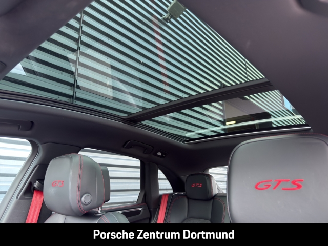 Porsche Macan GTS BOSE Panorama Sportabgas 21-Zoll