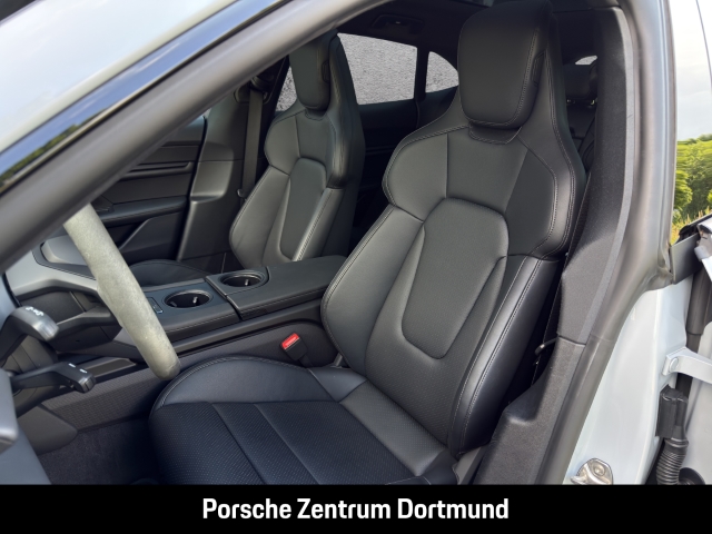 Porsche Taycan Sport Turismo BOSE Panorama InnoDrive HUD