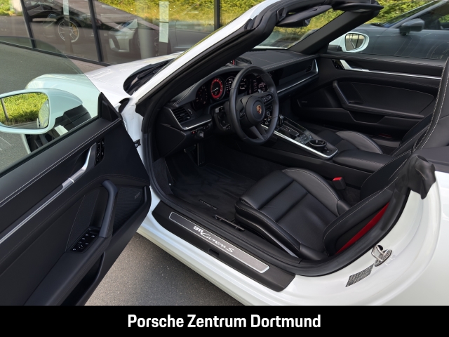 Porsche 992 (911) Carrera S Cabriolet BOSE Sportabgas