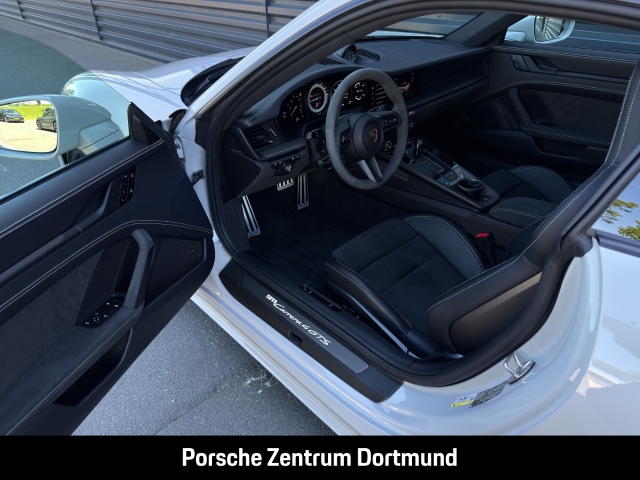 Porsche 992 (911) Carrera 4 GTS BOSE  InnoDrive Lift-VA
