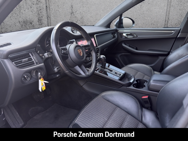 Porsche Macan T