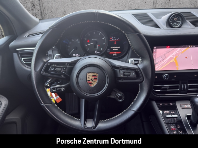 Porsche Macan T