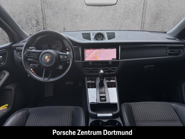 Porsche Macan T