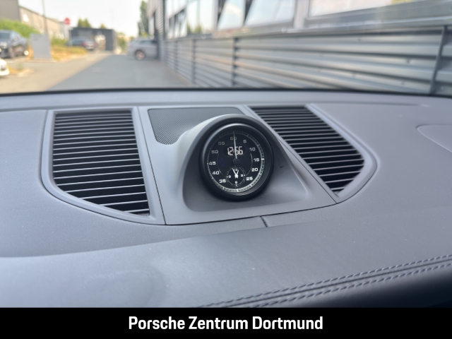 Porsche Macan T