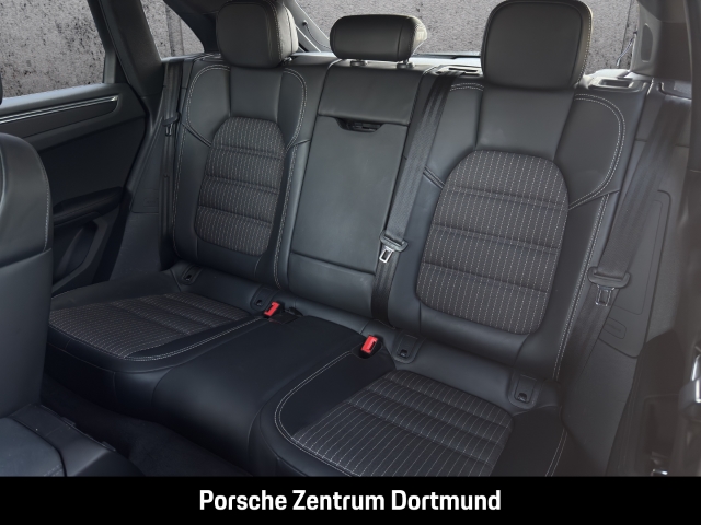 Porsche Macan T