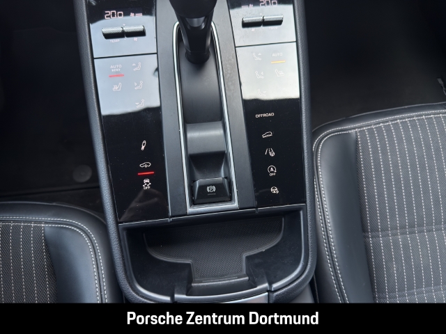 Porsche Macan T