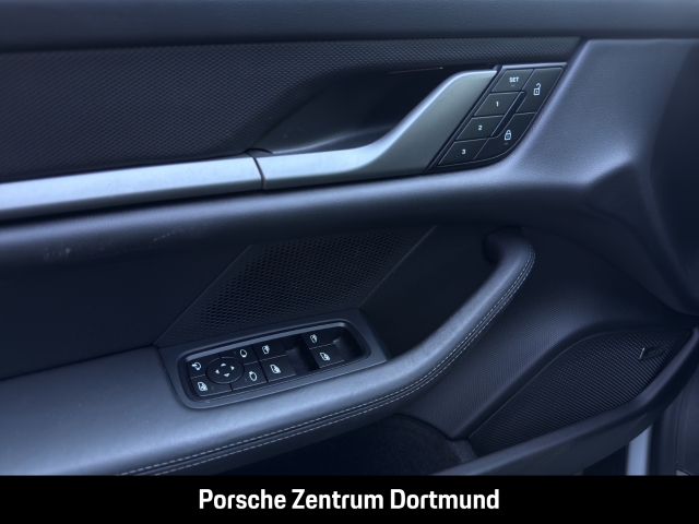 Porsche Taycan Sport Turismo BOSE Panorama 20-Zoll