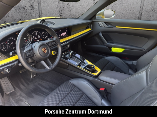 Porsche 992 (911) Carrera T PDK Sportabgas Sportsitze