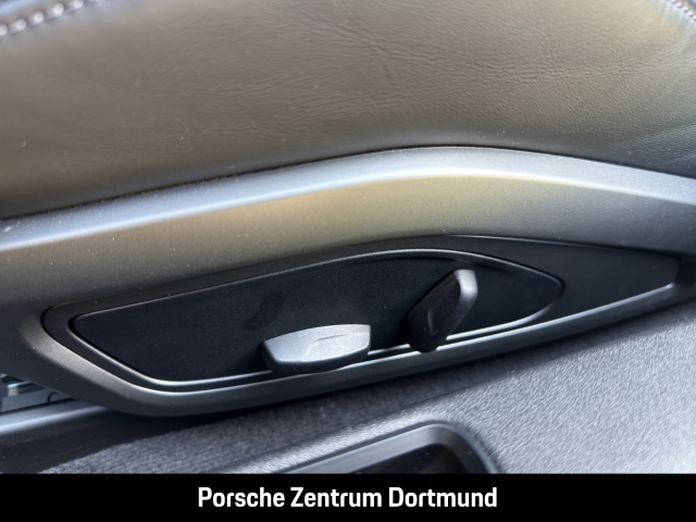 Porsche 992 (911) Carrera T PDK Sportabgas Sportsitze
