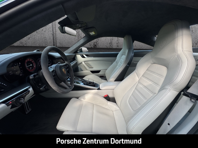 Porsche 992 (911) Turbo S