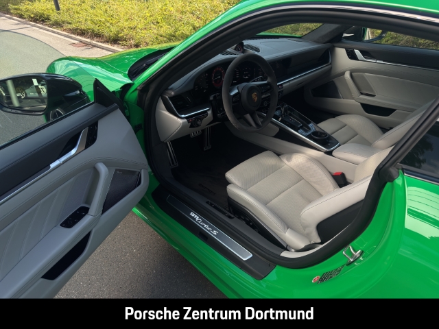 Porsche 992 (911) Turbo S