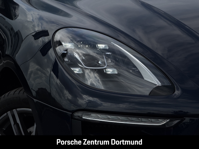Porsche  Macan S