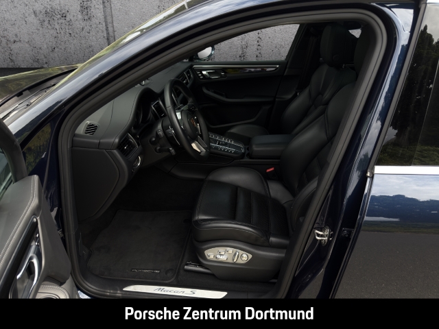 Porsche  Macan S