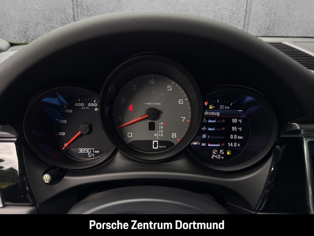 Porsche  Macan S