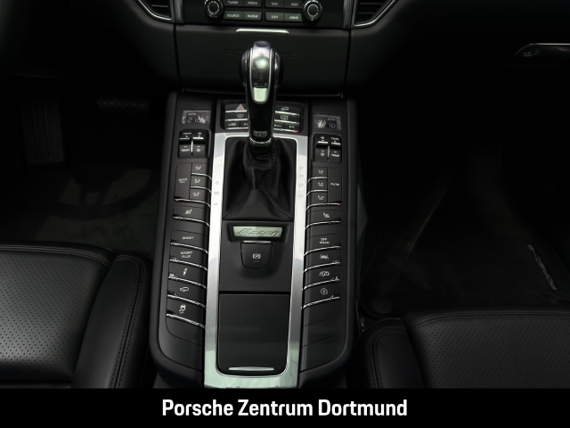 Porsche  Macan S