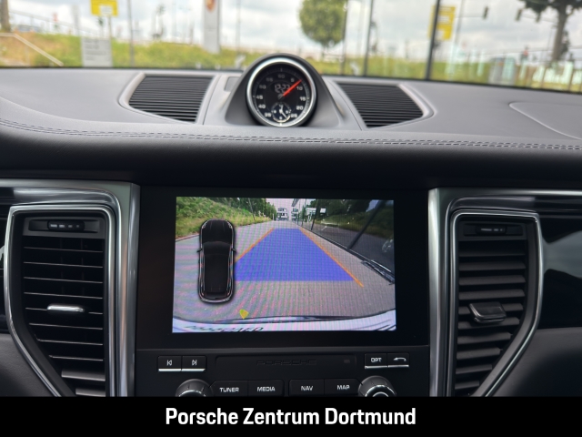 Porsche  Macan S