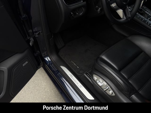 Porsche  Macan S