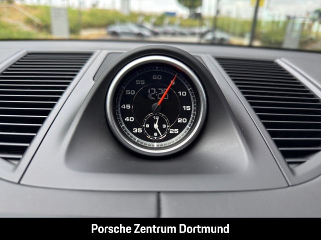 Porsche  Macan S