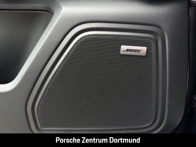 Porsche  Macan S