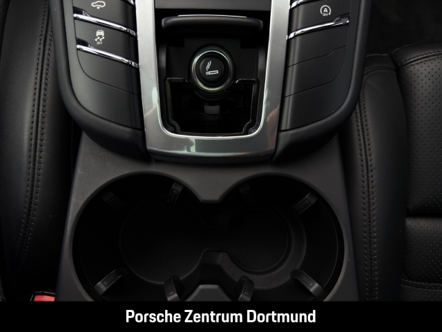 Porsche  Macan S