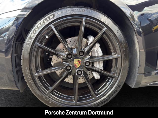 Porsche 992 (911) Carrera