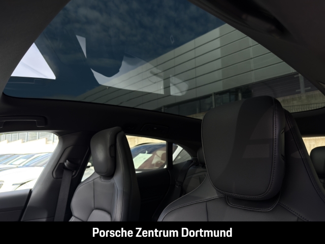Porsche Taycan 4 Cross Turismo