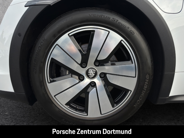 Porsche Taycan 4 Cross Turismo