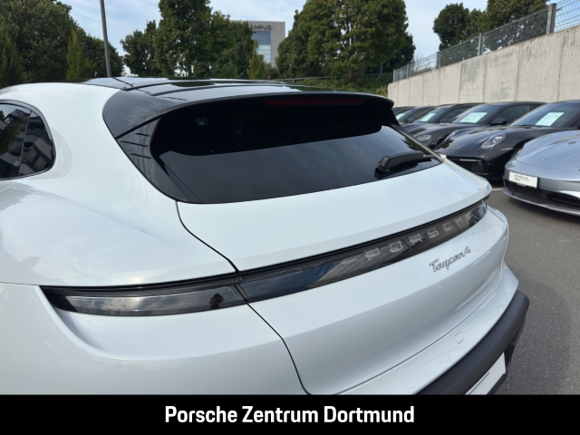 Porsche Taycan 4 Cross Turismo