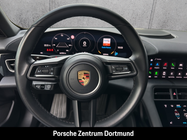 Porsche Taycan 4 Cross Turismo