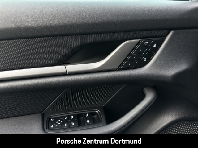 Porsche Taycan 4 Cross Turismo