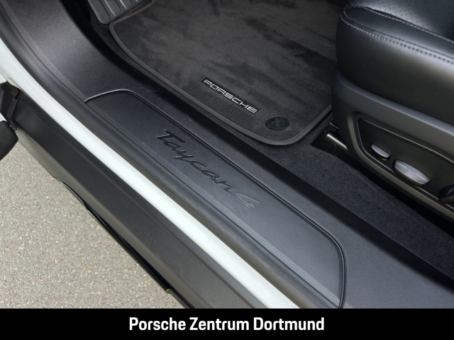 Porsche Taycan 4 Cross Turismo