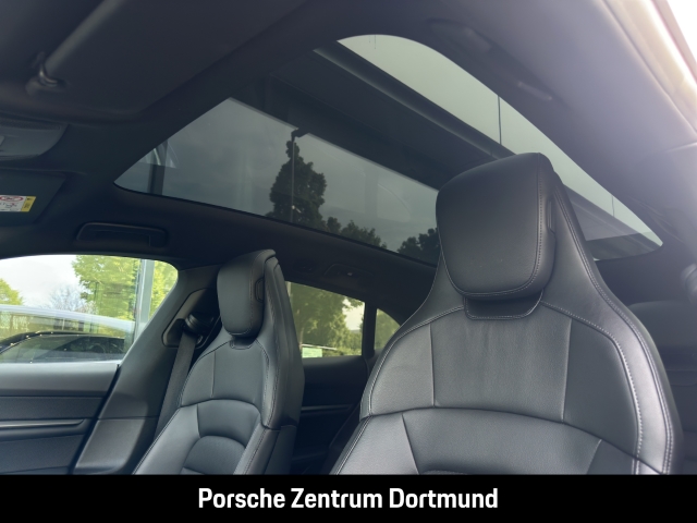 Porsche Taycan 4 Cross Turismo