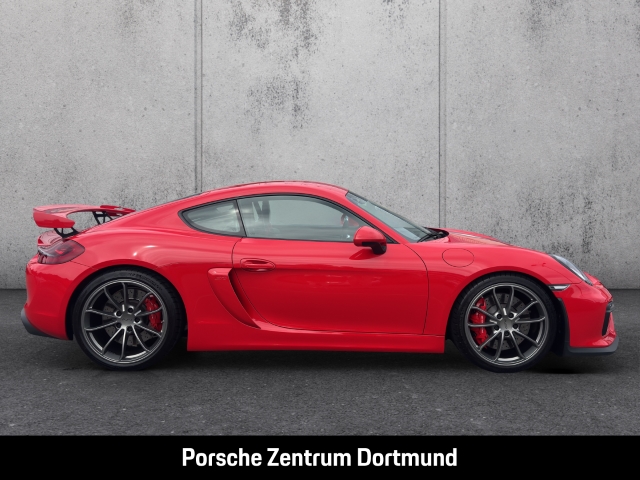 Porsche Cayman GT4