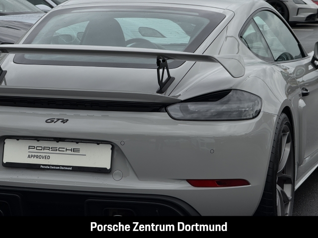 Porsche Cayman 718 GT4