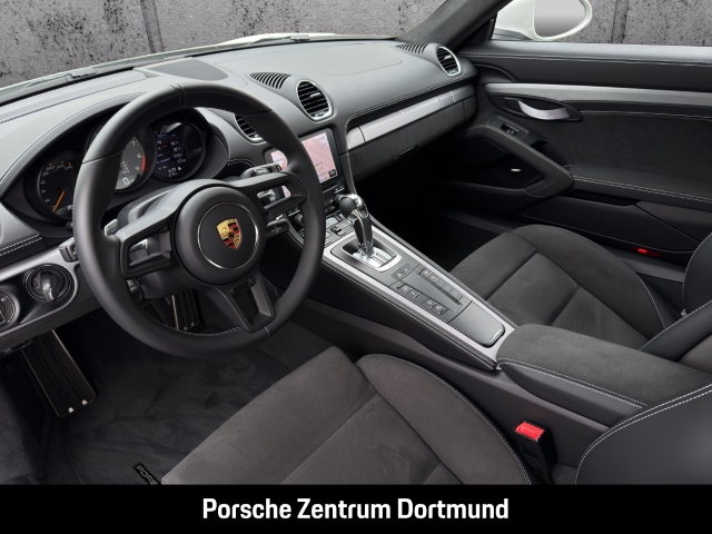 Porsche Cayman 718 GT4